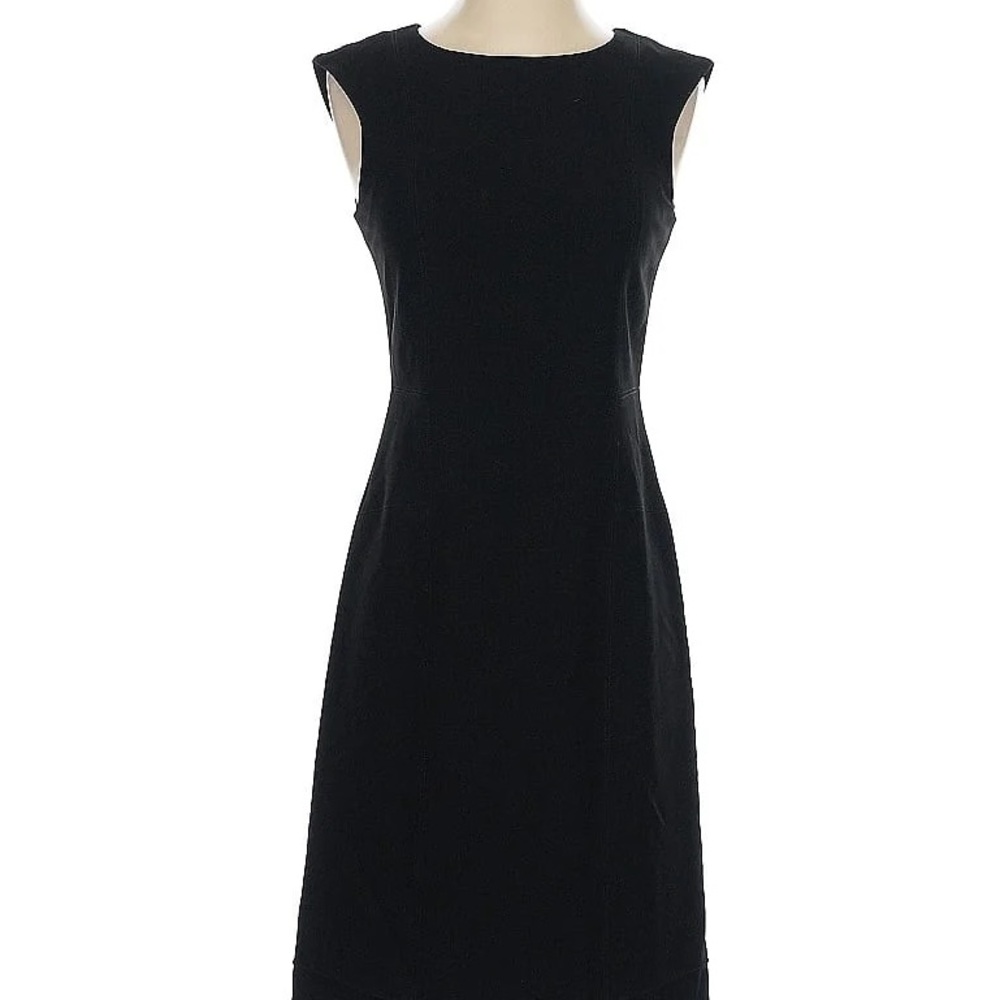 Elegant Black Sleeveless Dress